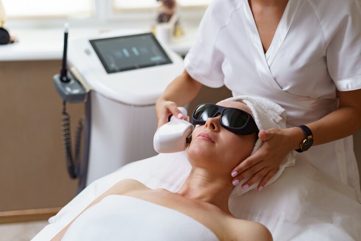 your Guide to 4D Laser Facial : Procedures, Recovery, and Result